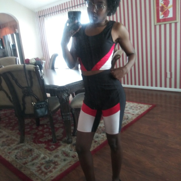 Meet your Posher, Shoeneecee - Picture 3 of 7